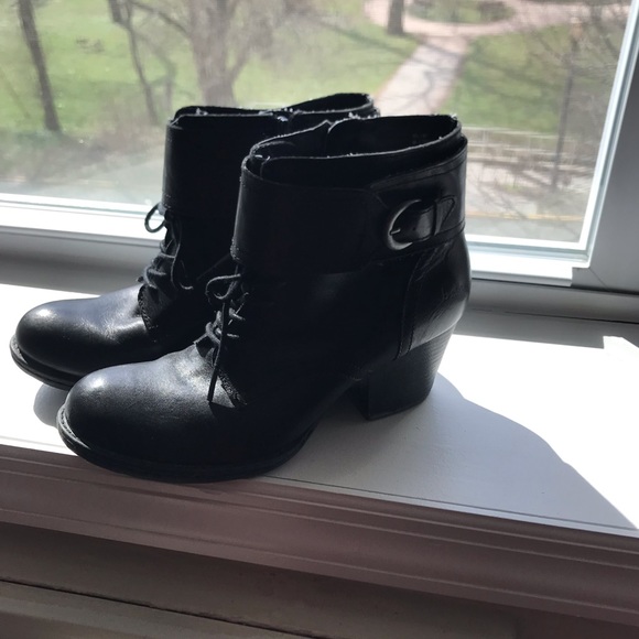 Girly Combat Boots - Picture 3 of 7